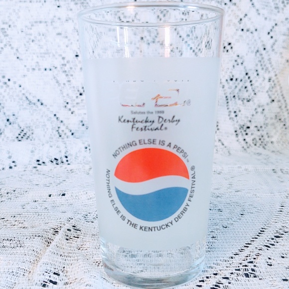 COLLECTIBLE OFFICIAL PEPSI 1999 KENTUCKY DERBY FESTIVAL PEGASUS HORSE GLASS - Picture 2 of 8
